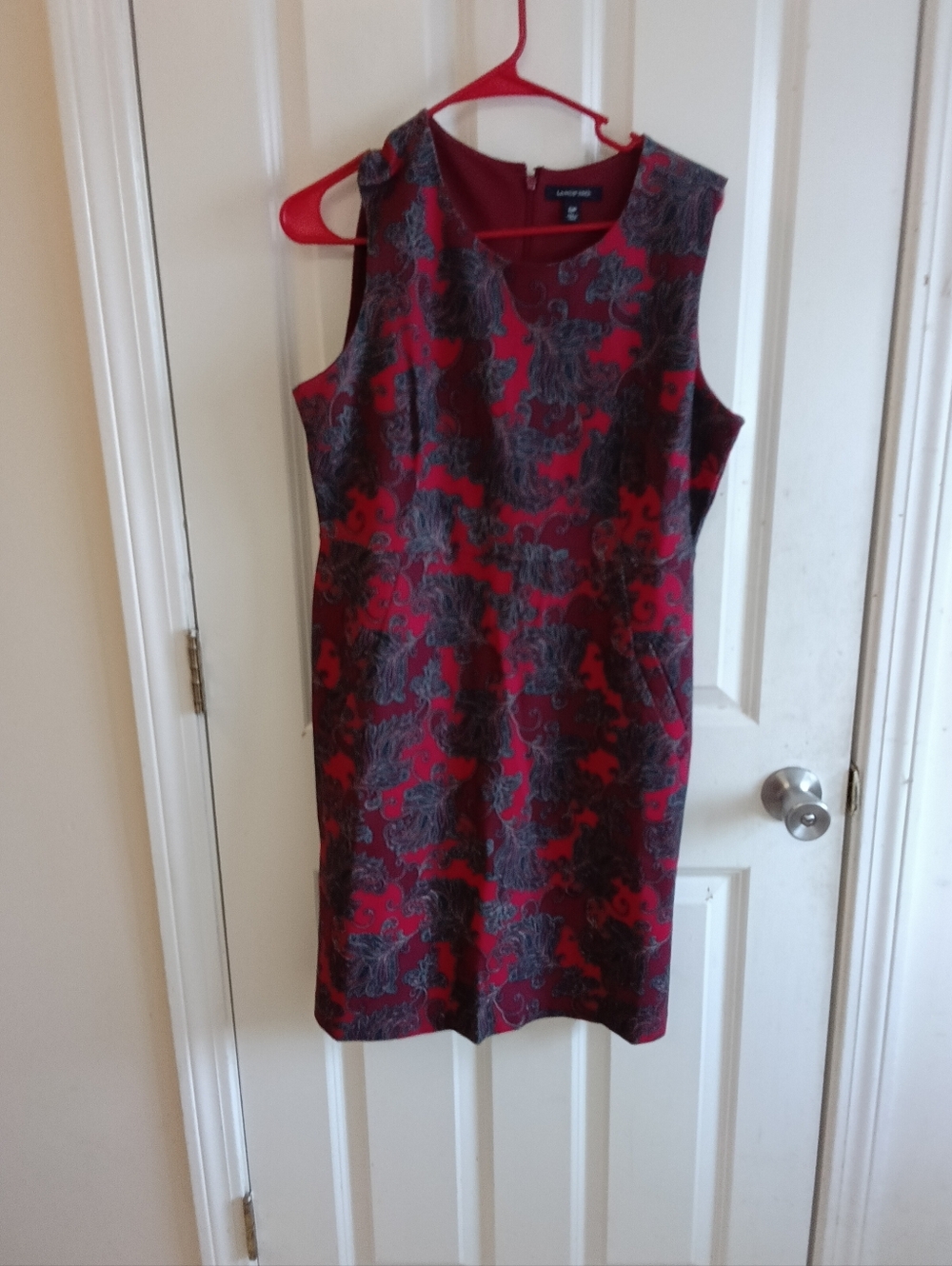 Lands' End Sleeveless Red & Black Floral-Print Shift Dress - Picture 4 of 7